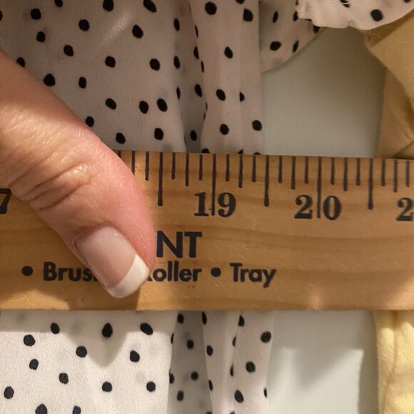 Bundle of Two Tops Women’s Small White Yellow Takara H&M Polka Dot Casual Career - Picture 9 of 16